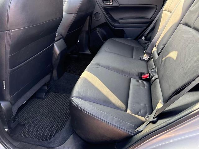 Photo of 2017 Ice Silver Metallic Subaru Forester