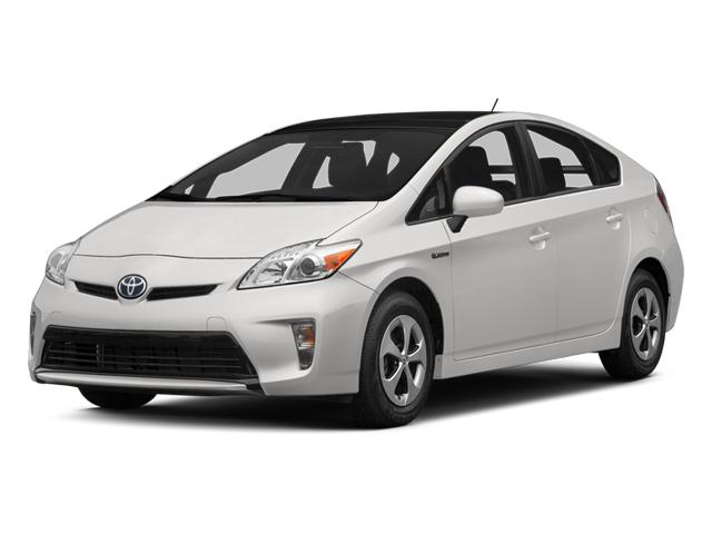 Photo of 2014 Super White Toyota Prius