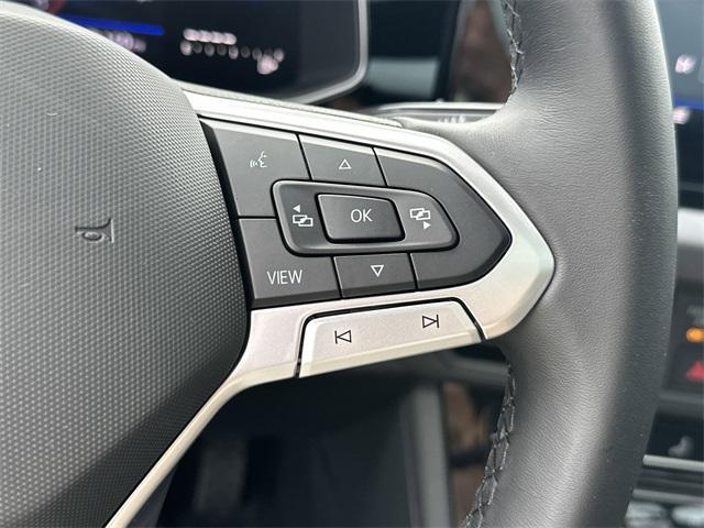 Photo of 2025 Pure White Volkswagen Jetta