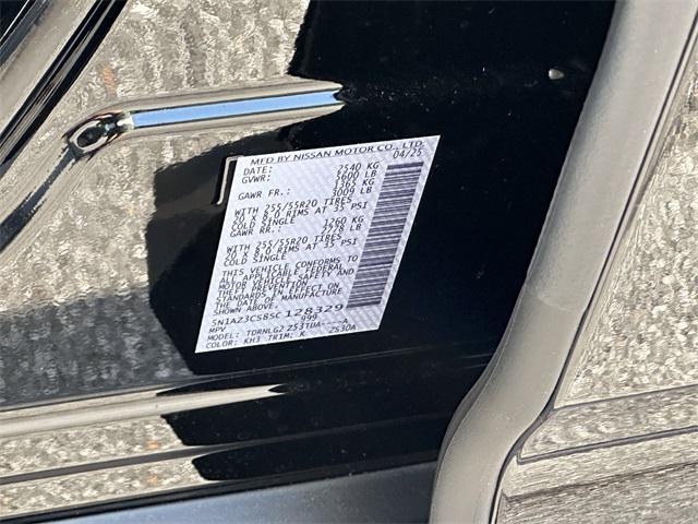 Photo of 2025 Super Black Nissan Murano