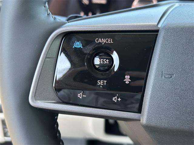 Photo of 2025 Super Black Nissan Murano