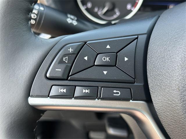 Photo of 2025 Gray Nissan Sentra