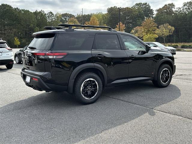 Photo of 2025 Super Black Nissan Pathfinder