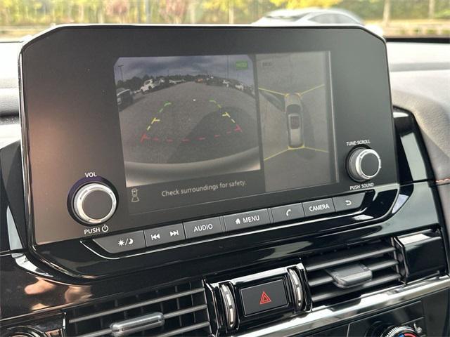 Photo of 2025 Super Black Nissan Pathfinder
