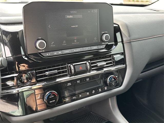 Photo of 2025 Super Black Nissan Pathfinder