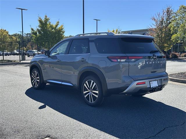 Photo of 2025 Boulder Gray Nissan Pathfinder