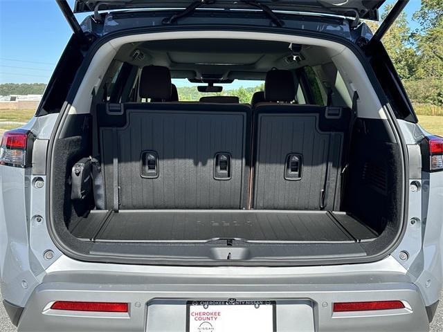 Photo of 2025 Boulder Gray Nissan Pathfinder