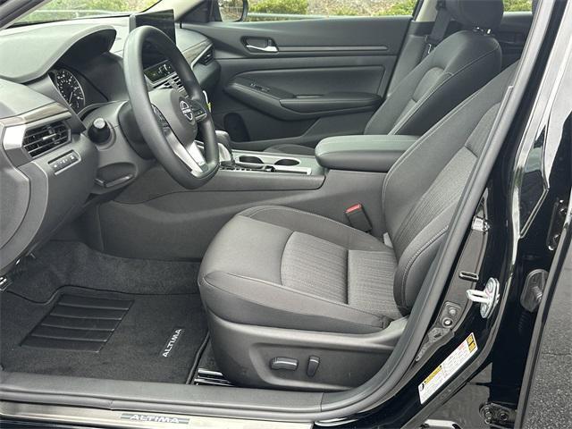 Photo of 2025 Super Black Nissan Altima