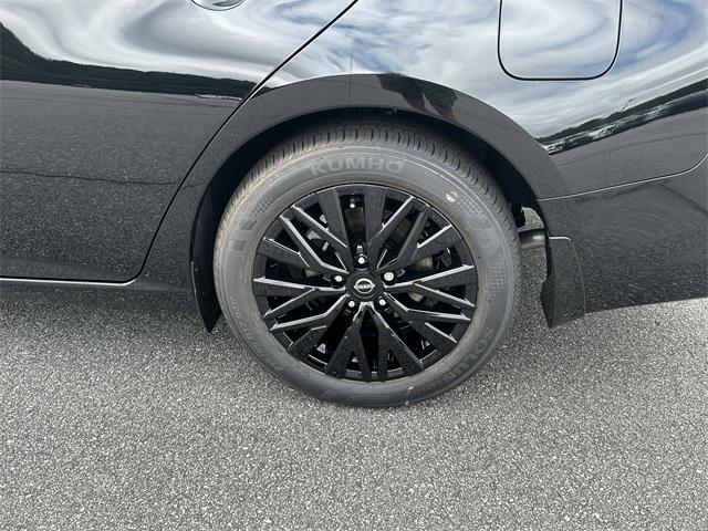 Photo of 2025 Super Black Nissan Altima