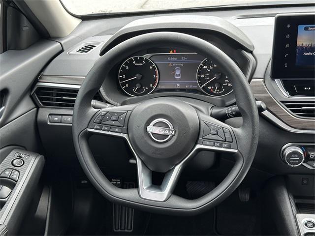 Photo of 2025 Super Black Nissan Altima