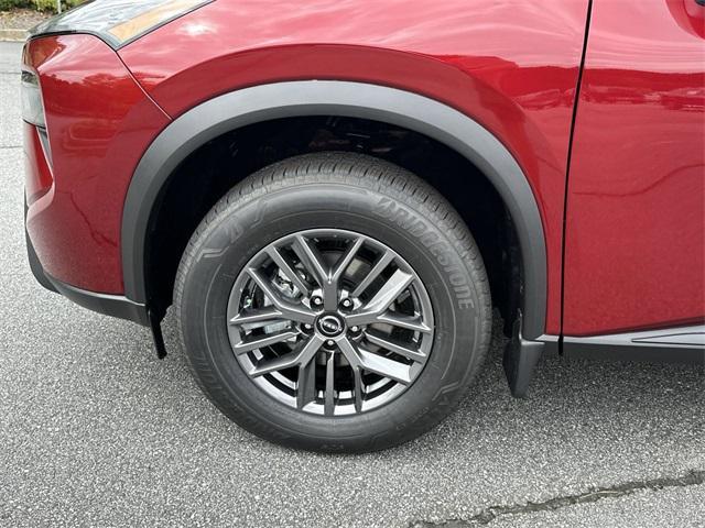 Photo of 2025 Scarlet Nissan Rogue