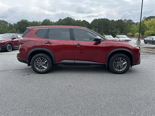 Photo of 2025 Scarlet Nissan Rogue
