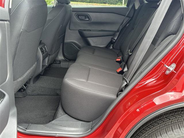 Photo of 2025 Scarlet Nissan Rogue