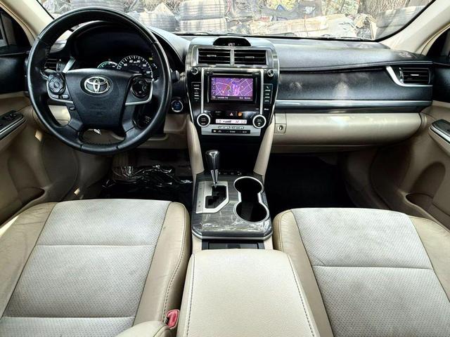 Photo of 2013 Attitude Black Metallic Toyota Camry Hybrid