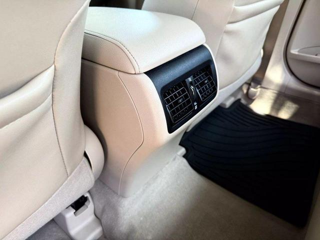 Photo of 2013 Attitude Black Metallic Toyota Camry Hybrid