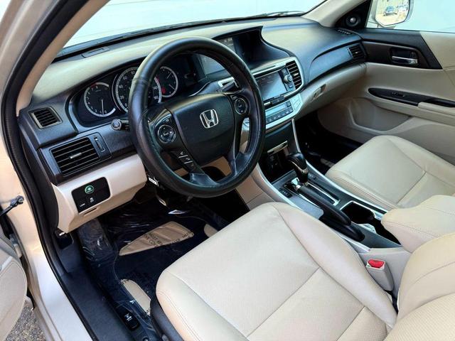 Photo of 2015 Gold Honda Accord