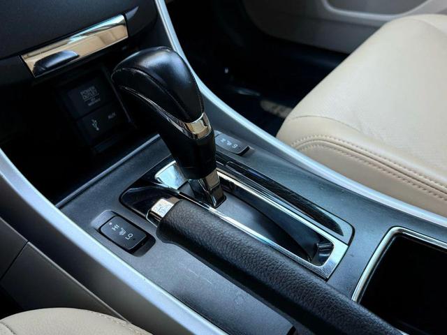 Photo of 2015 Gold Honda Accord