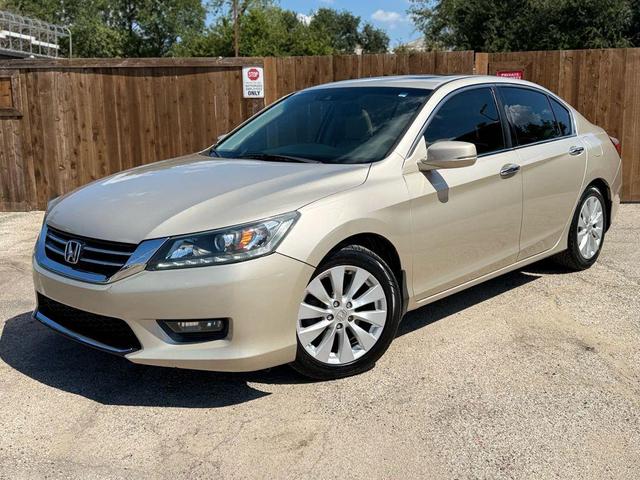 Photo of 2015 Gold Honda Accord