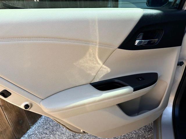 Photo of 2015 Gold Honda Accord