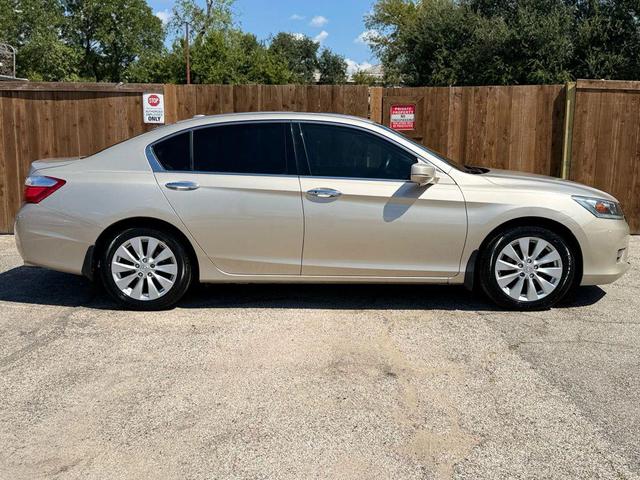 Photo of 2015 Gold Honda Accord