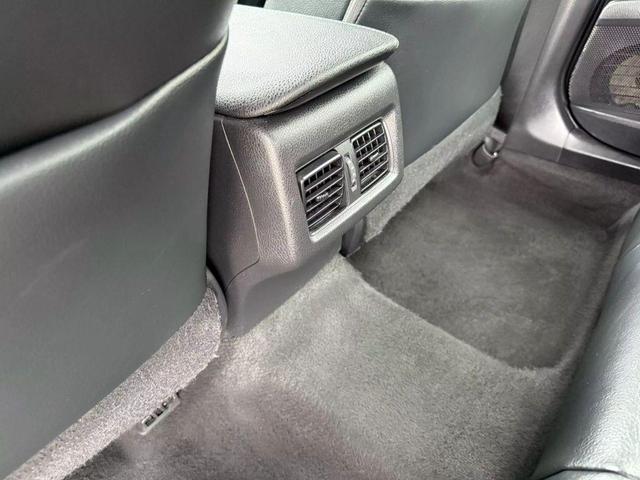 Photo of 2018 Silver Toyota Camry