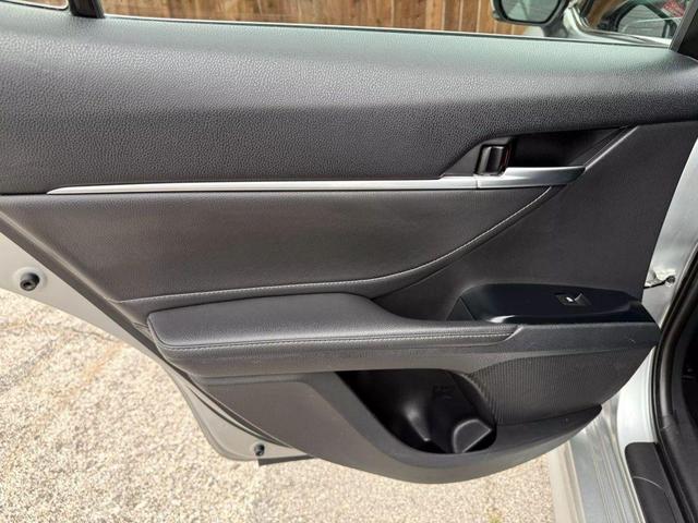 Photo of 2018 Silver Toyota Camry