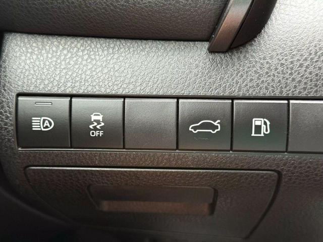 Photo of 2018 Silver Toyota Camry