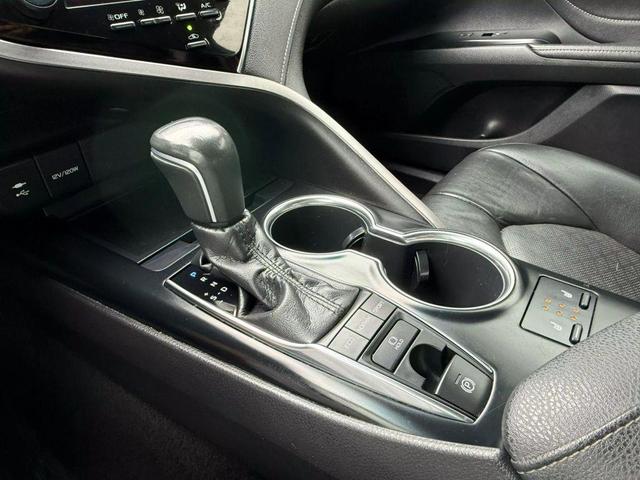 Photo of 2018 Silver Toyota Camry