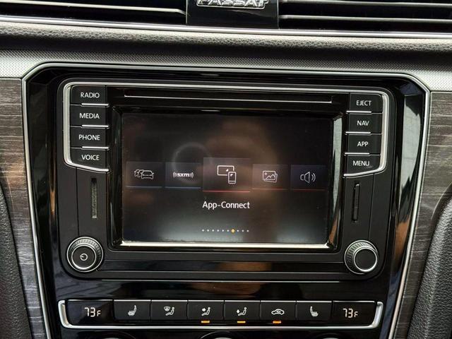 Photo of 2018 Deep Black Pearl Metallic Volkswagen Passat