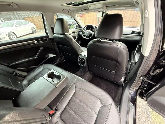 Photo of 2018 Deep Black Pearl Metallic Volkswagen Passat