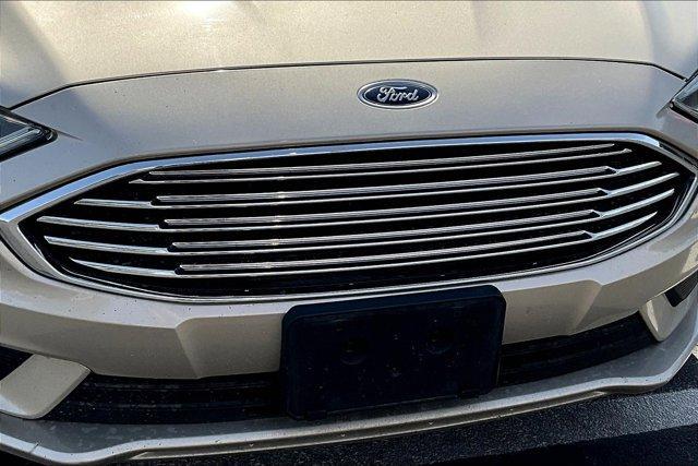 Photo of 2018 White Gold Metallic Ford Fusion Hybrid