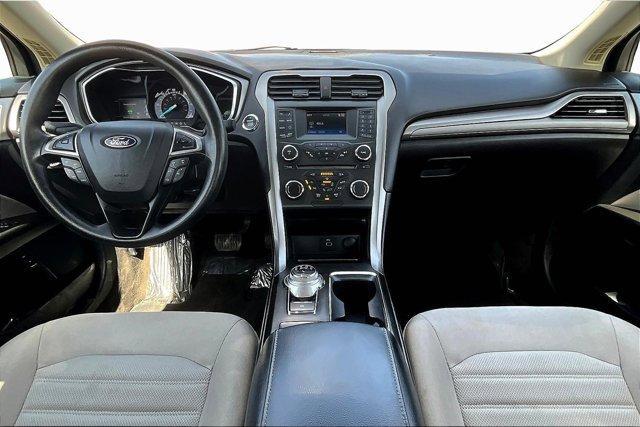 Photo of 2018 White Gold Metallic Ford Fusion Hybrid