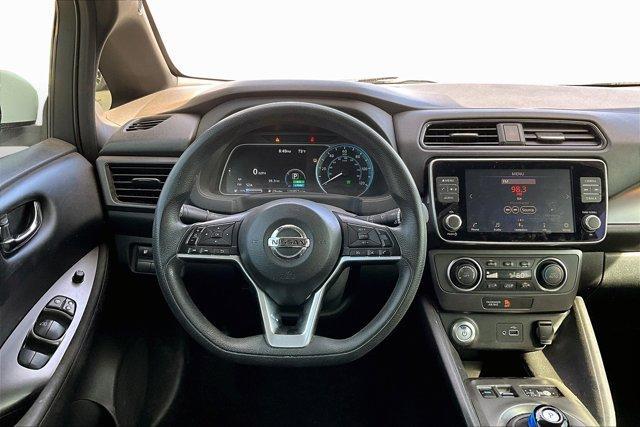 Photo of 2019 Glacier White Nissan Leaf