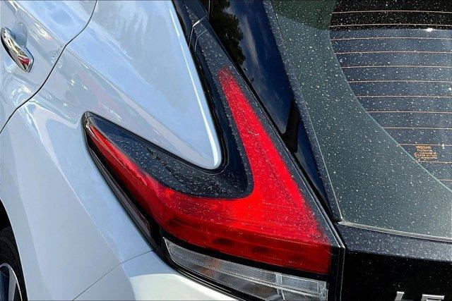 Photo of 2019 Glacier White Nissan Leaf
