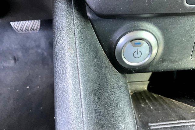 Photo of 2019 Glacier White Nissan Leaf
