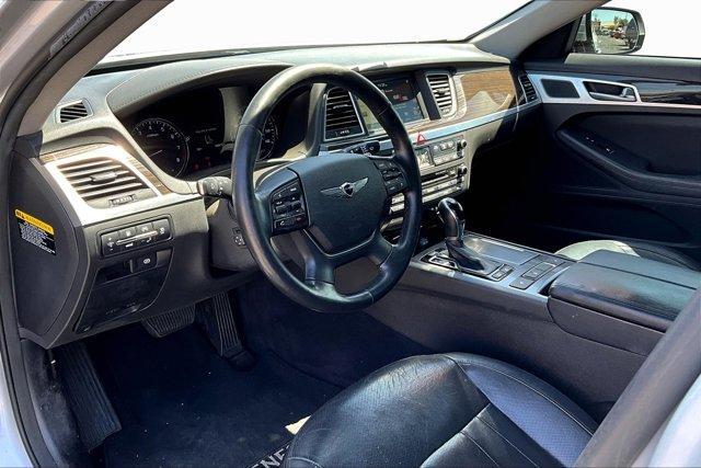 Photo of 2017 Santiago Silver Genesis G80