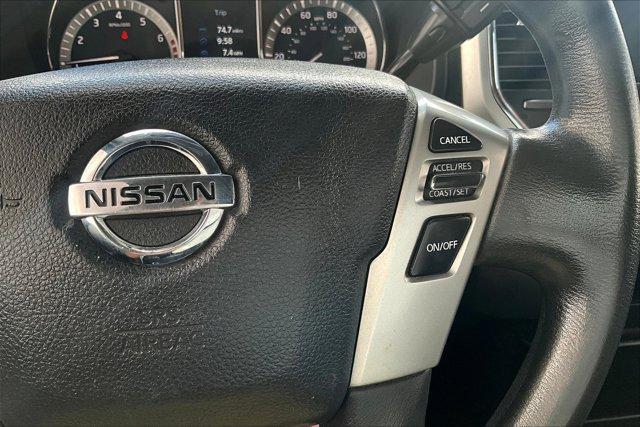 Photo of 2017 Magnetic Black Nissan Titan