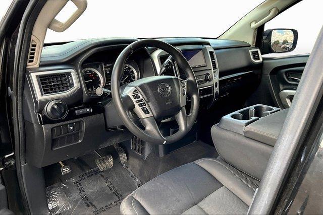 Photo of 2017 Magnetic Black Nissan Titan