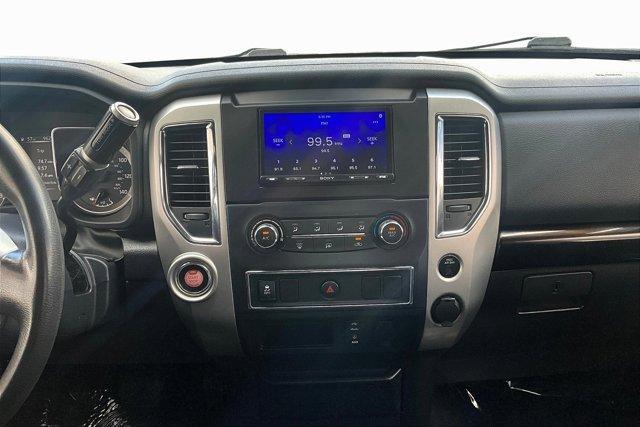 Photo of 2017 Magnetic Black Nissan Titan