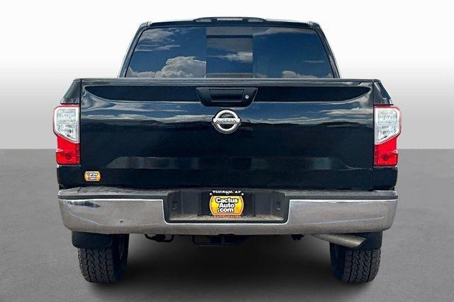 Photo of 2017 Magnetic Black Nissan Titan