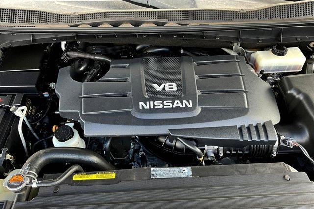 Photo of 2017 Magnetic Black Nissan Titan