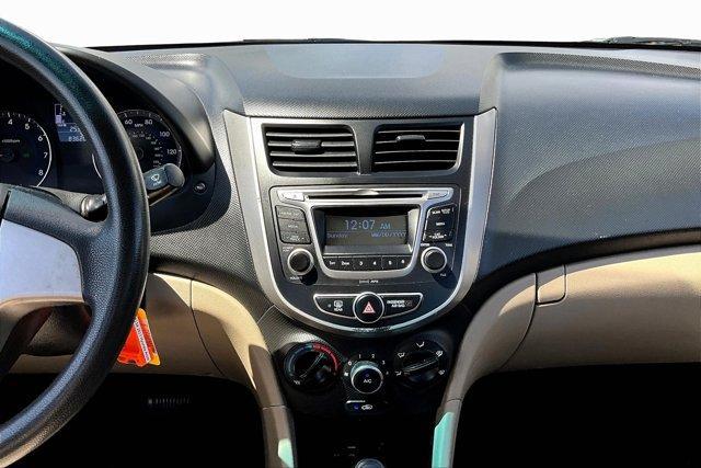 Photo of 2017 Pulse Red Hyundai Accent