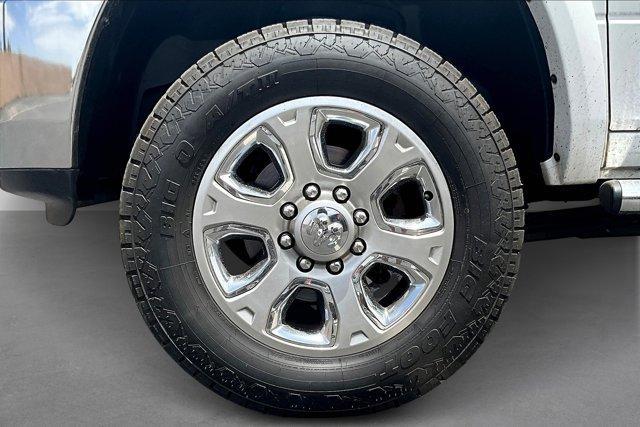 Photo of 2015 Bright White Clearcoat RAM 2500