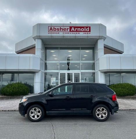 Photo of 2014 Tuxedo Black Metallic Ford Edge