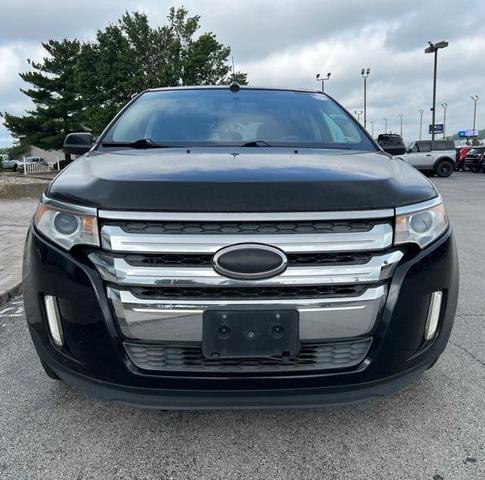 Photo of 2014 Tuxedo Black Metallic Ford Edge