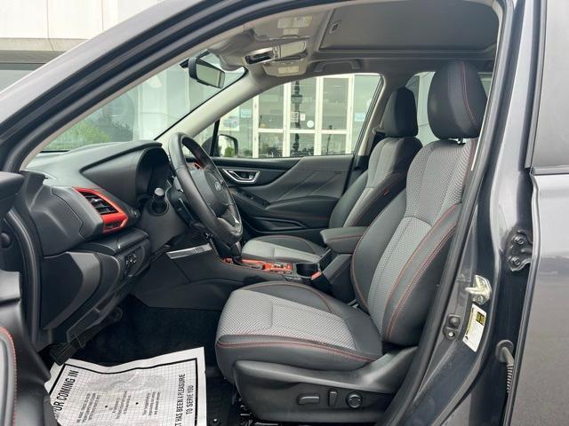 Photo of 2021 Magnetite Gray Metallic Subaru Forester