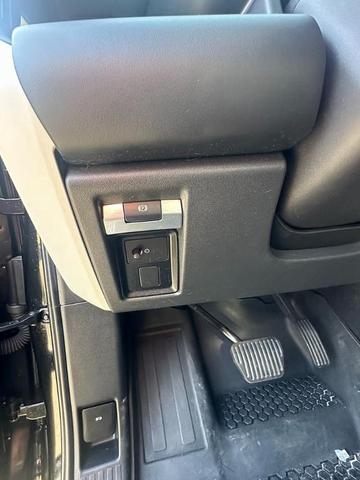 Photo of 2022 Black Land Rover Defender
