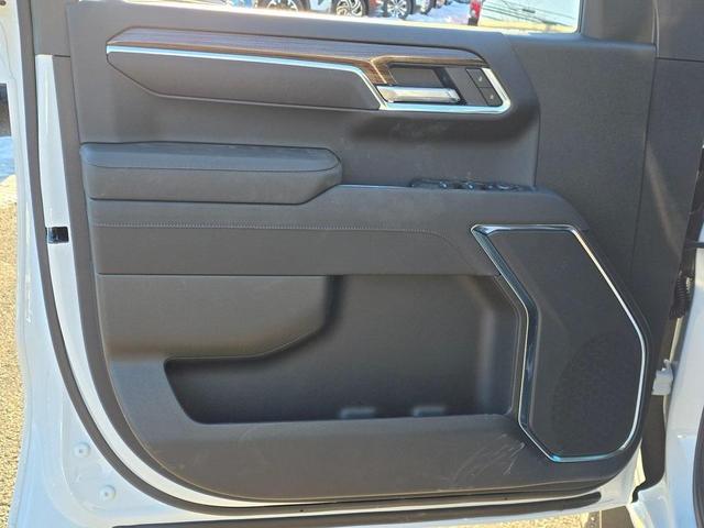 Photo of 2025 Summit White Chevrolet Silverado 1500
