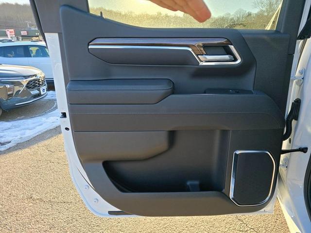 Photo of 2025 Summit White Chevrolet Silverado 1500