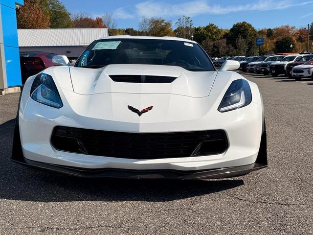 Photo of 2016 Arctic White Chevrolet Corvette